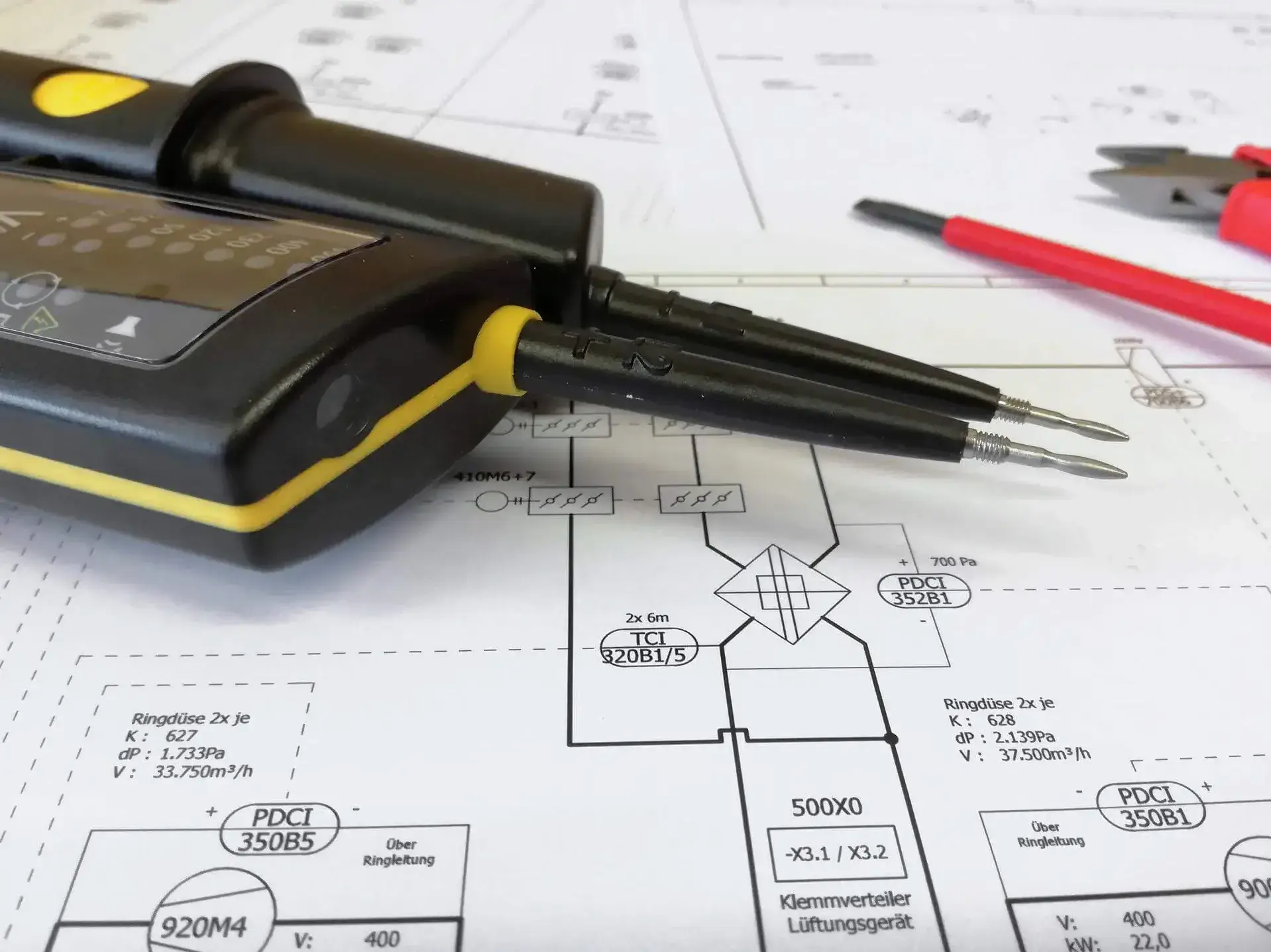 Get your EICR certificate Hendon in Hendon
