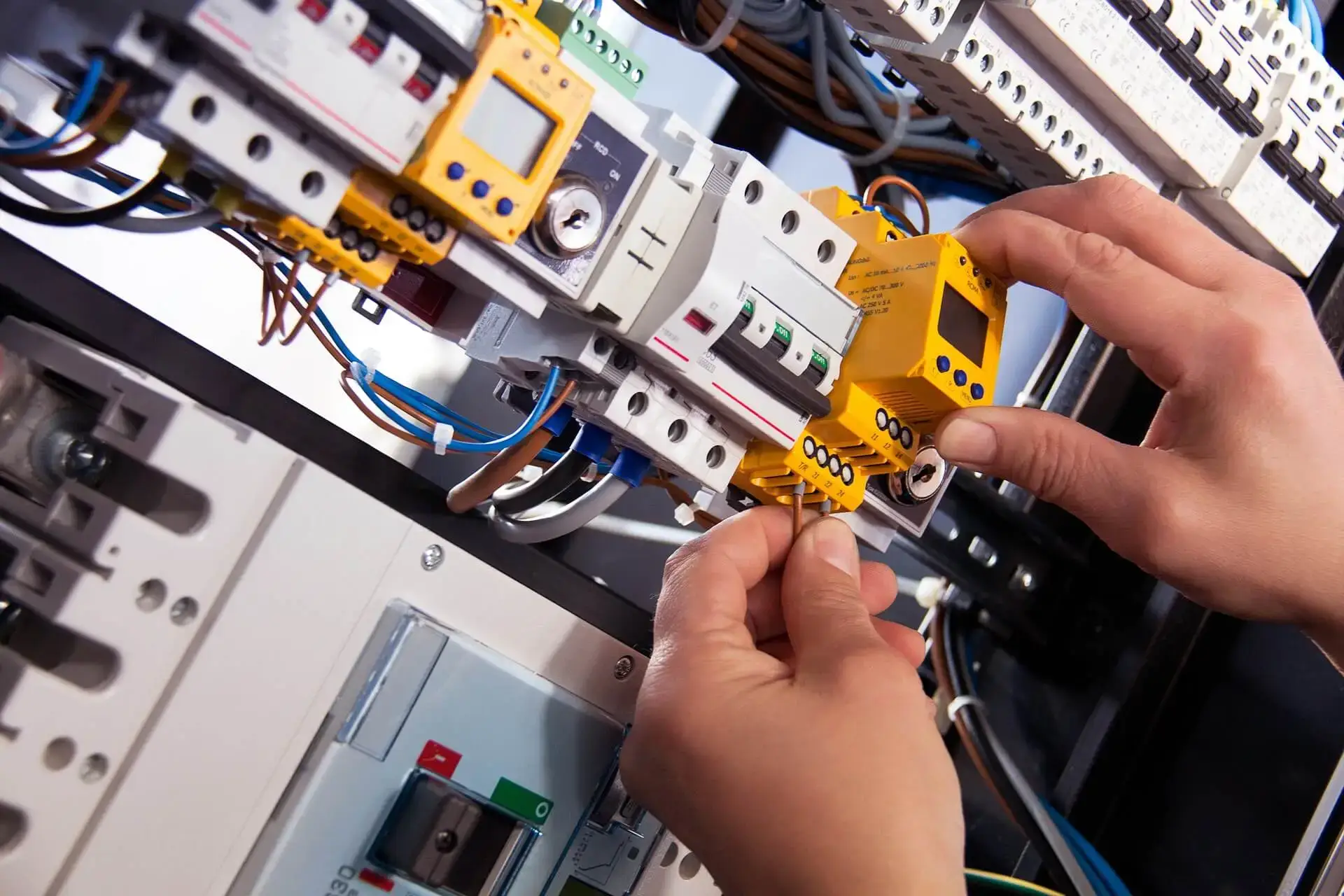 Certified electricians in Hendon